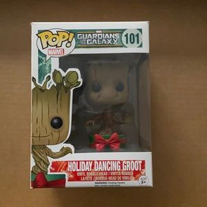 Holiday dancing groot pop